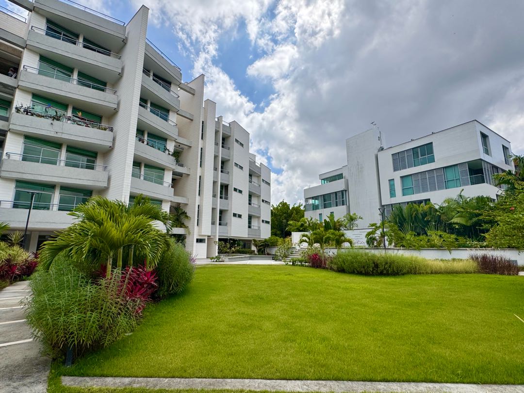 En Venta Apartamento Triplex en La Castellana. Chacao - Caracas