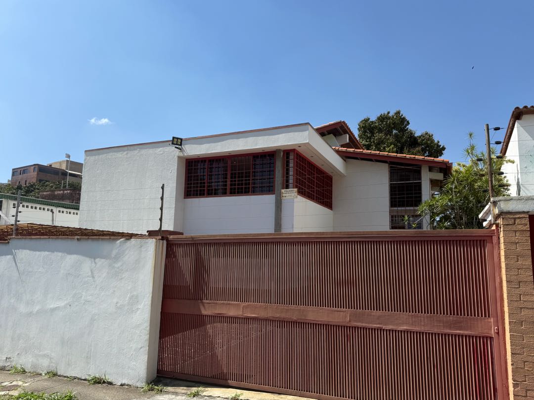 En Venta Casa en El Marqués. Municipio Sucre. Caracas