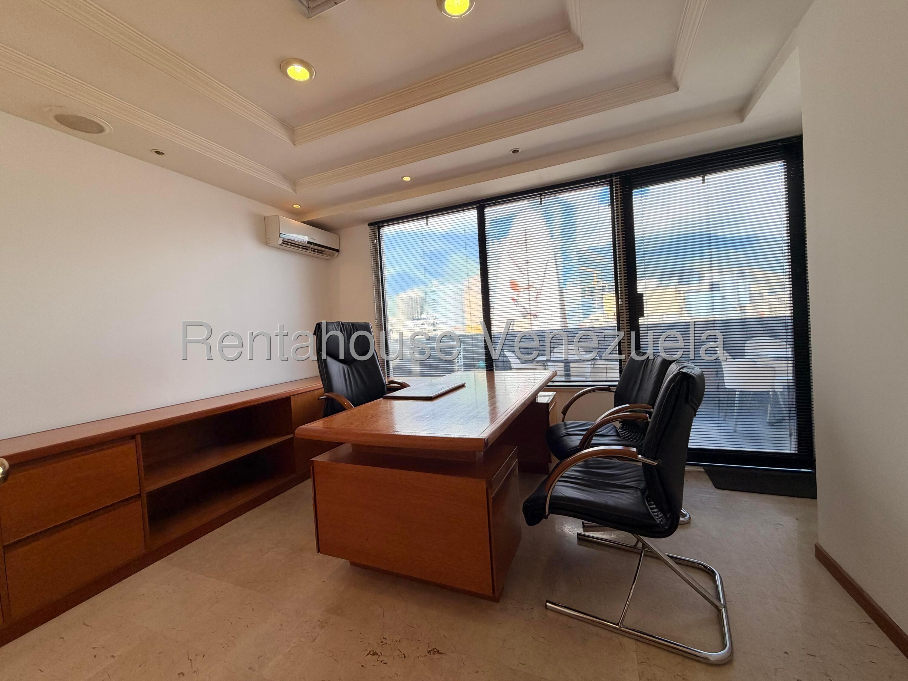 Comercial corporativo con vista en Chacao