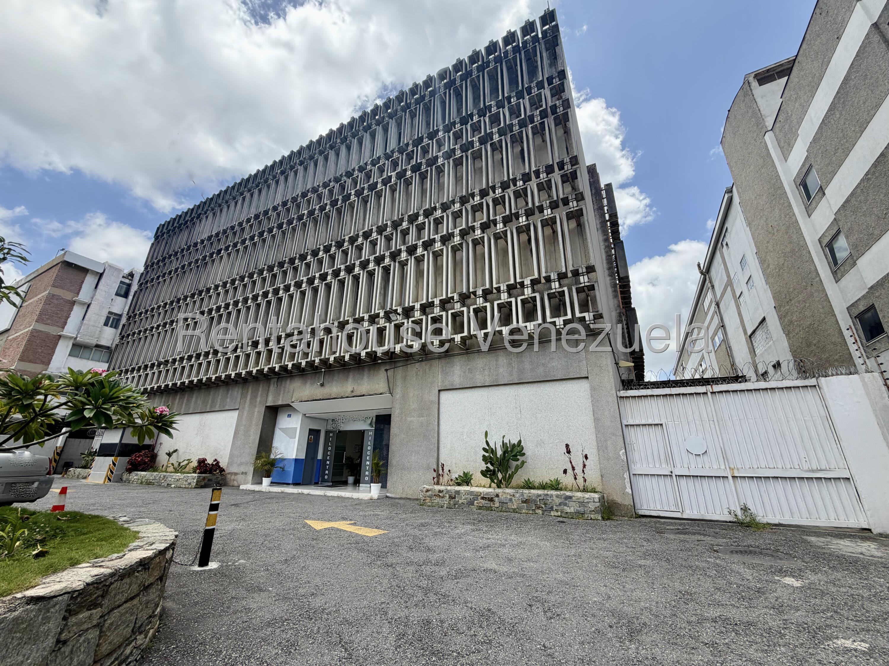 Comercial industrial 1700 m² con terraza en Los Ruices