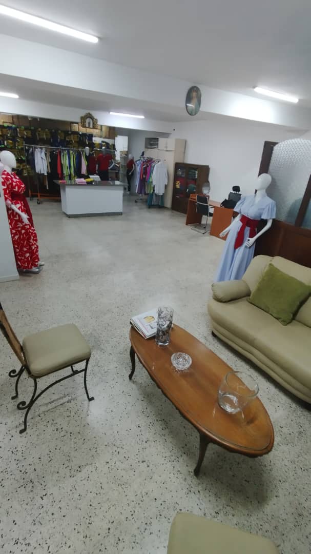 3-ESPACIO-SHOWROOM